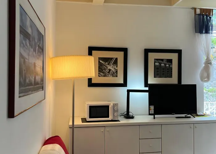 Greg's House - Enjoy My Dolce Daire