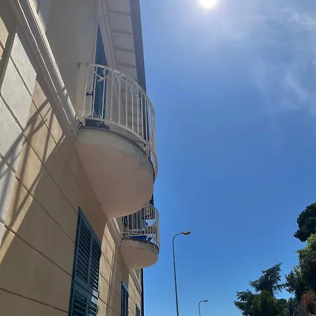 Greg's House - Enjoy My Dolce Apartment Grimaldi (Liguria)